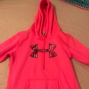 Under Armor Sweat Shirt